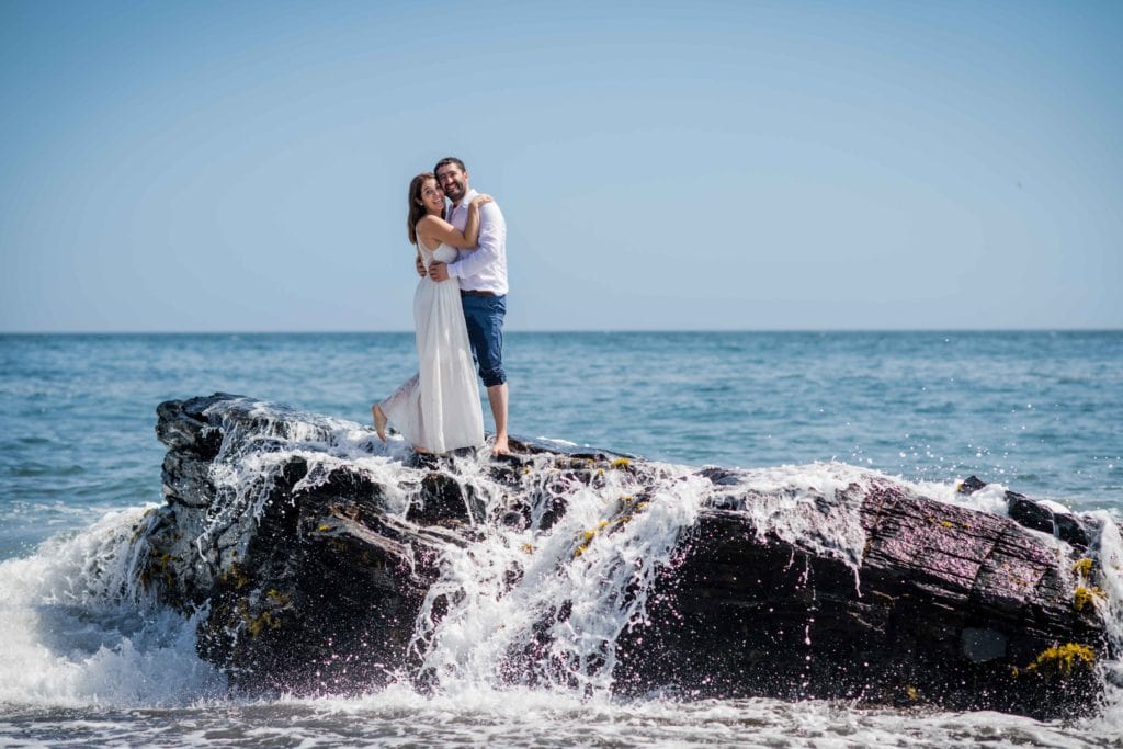 Fotografo de Matrimonios, Matrimonio Civil en la Playa Pelluhue, Chile con olas